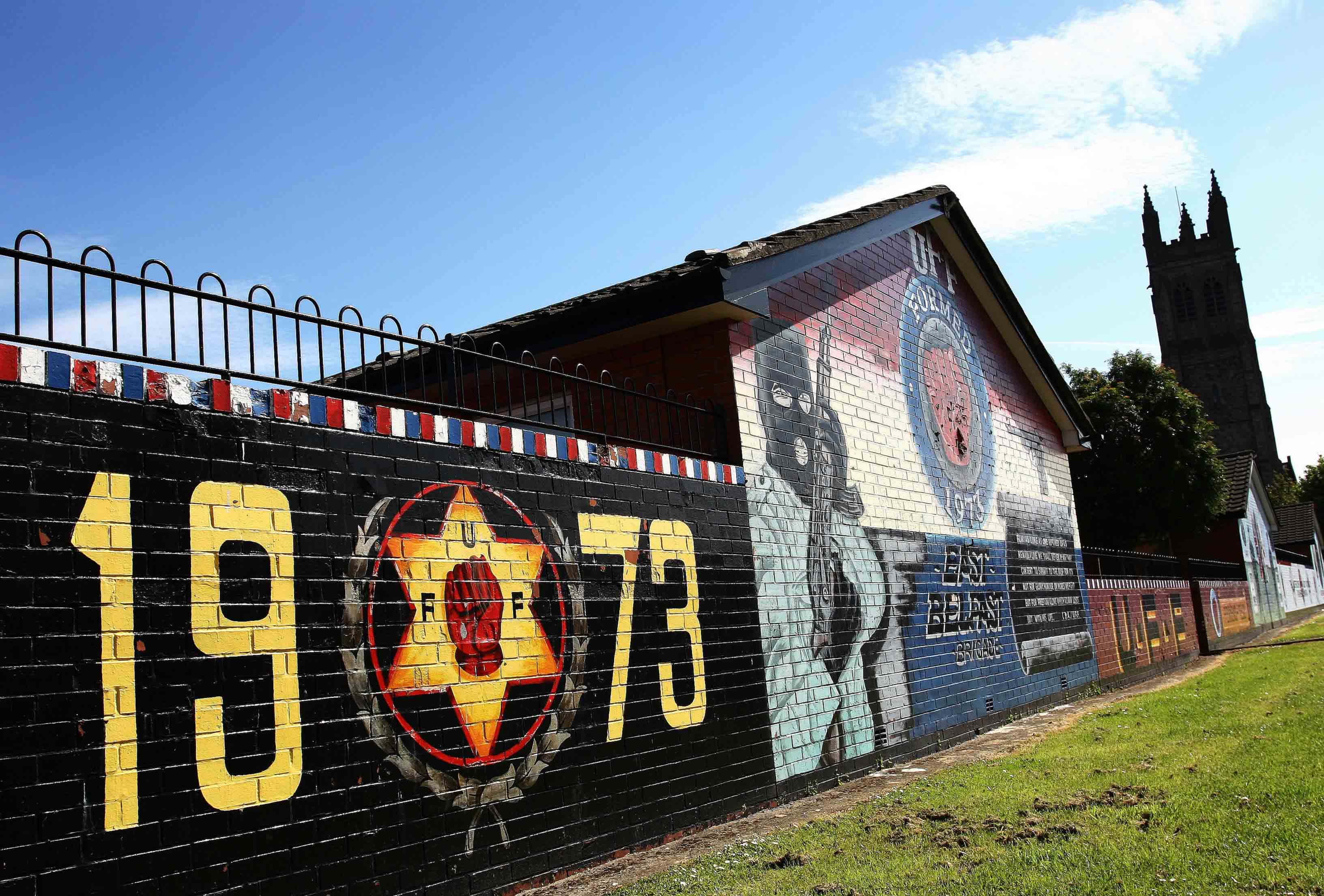 Belfast Political & Mural Tour